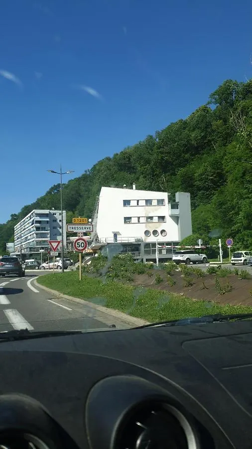 studio meublé au RDC , proche lac Aix-les-Bains Maison d'hôtes