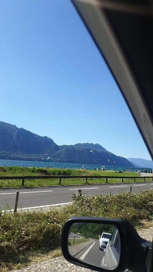 studio meublé au RDC , proche lac Aix-les-Bains France